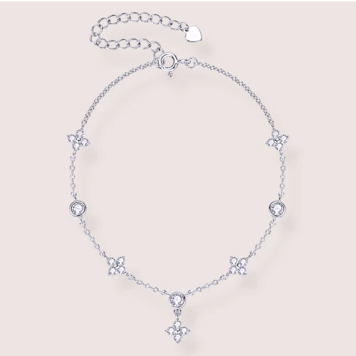 Silbernes-Armband-mit-Moissaniten-Floriss-Hariets.png
