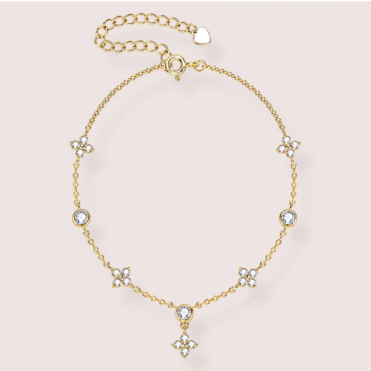 Silbernes-Armband-mit-Moissaniten-Floriss-vergoldetes-Silber-Hariets.png