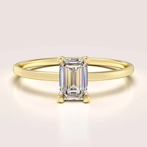 Verlobungsring in 24h mit Moissanit im Smaragdschliff – Petit: Finesse aus 14k Gold