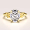 verlobungsring-moissanit-2ct-ovalschliff-gelbgold-wings-hariets.jpg