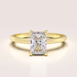 Verlobungsring in 24h mit Moissanit im Radiantschliff – Solitaire: Verity aus 14k Gold