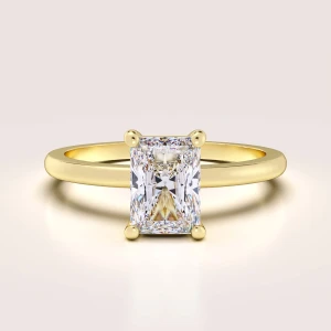 Verlobungsring in 24h mit Moissanit im Radiantschliff – Solitaire: Verity aus 14k Gold