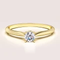 verlobungsring-solitaire-blink-moissanit-0-3ct-brillantschliff-gelbgold-hariets.jpg
