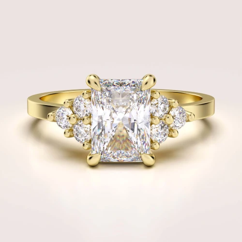 verlobungsring-trinity-moissanit-1ct-radiantschliff-gelbgold-legacy-hariets.jpg
