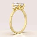 verlobungsring-trinity-moissanit-1ct-radiantschliff-seitenansicht-gelbgold-legacy-hariets.jpg