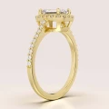 Verlobungsring-Halo-Stardust-Moissanit-1ct-Emerald-Schliff-Seite-Gelbgold-HARIETS.jpg
