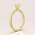 verlobungsring-solitaire-bloom-moissanit-0-6ct-brillantschliff-seite-gelbgold-hariets.jpg