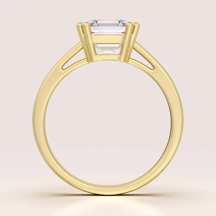 verlobungsring-solitaire-dazzle-moissanit-1ct-asscherschliff-frontansicht-gelbgold-hariets.jpg