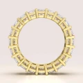 ehering-eternity-mit-moissaniten-smaragdschliff-front-gelbgold-hariets.jpg
