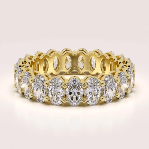 eternity-ring-mit-moissaniten-ovalschliff-gelbgold-hariets.jpg
