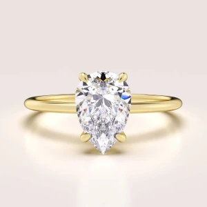 Verlobungsring in 24h mit 1,5 ct Moissanit im Birnenschliff – Lumiere aus 14k Gold