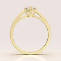verlobungsring-halo-pavé-moissanit-1ct-brillantschliff-vorderansicht-gelbgold-hariets.jpg