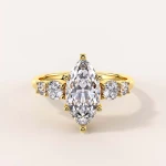 Verlobungsring Trinity mit Moissanit 2 ct, Marquiseschliff – Olympia, 585 Gold