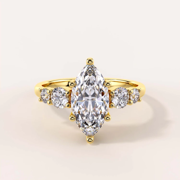 Verlobungsring-Trinity-Moissanit-2ct-Marquiseschliff-Gelbgold-Olympia-Hariets.jpg